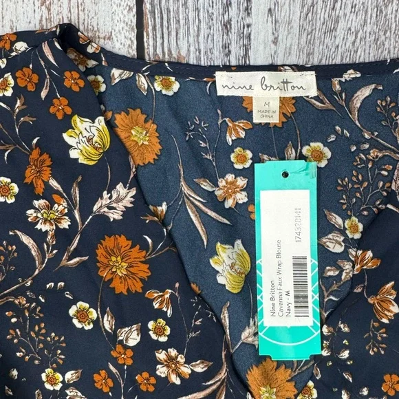 Nine Britton Cavanna Faux Wrap Blouse Size Medium - Picture 5 of 9